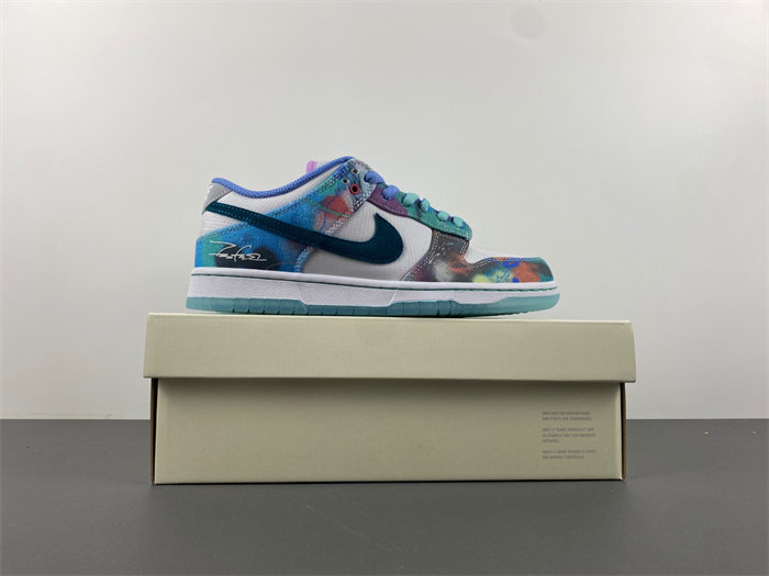 Futura Laboratories x Nike SB Dunk Low FL HF6061-400