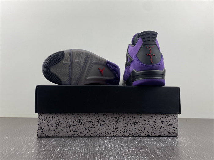 Air Jordan 4 Retro