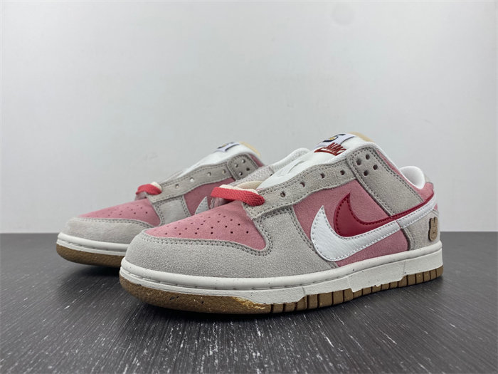 Nike Dunk Low SE DO9457-100