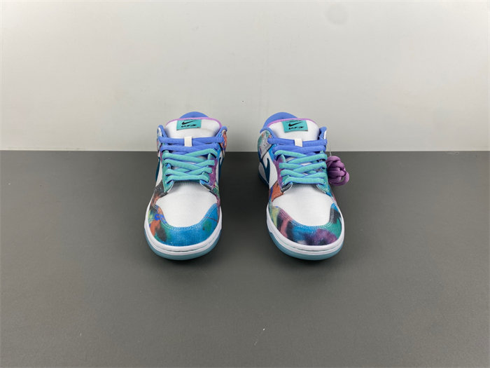 Futura Laboratories x Nike SB Dunk Low FL HF6061-400