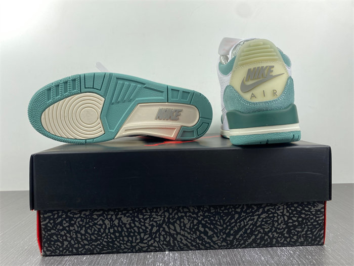 Air Jordan 3 CT8532-130