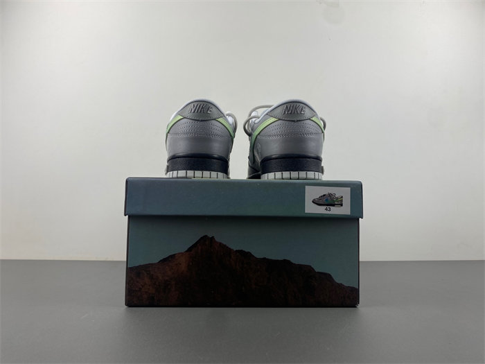Nike Dunk LOW DV0831-101 ....