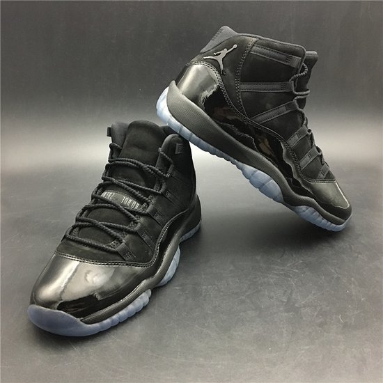 AIR JORDAN 11 RETRO