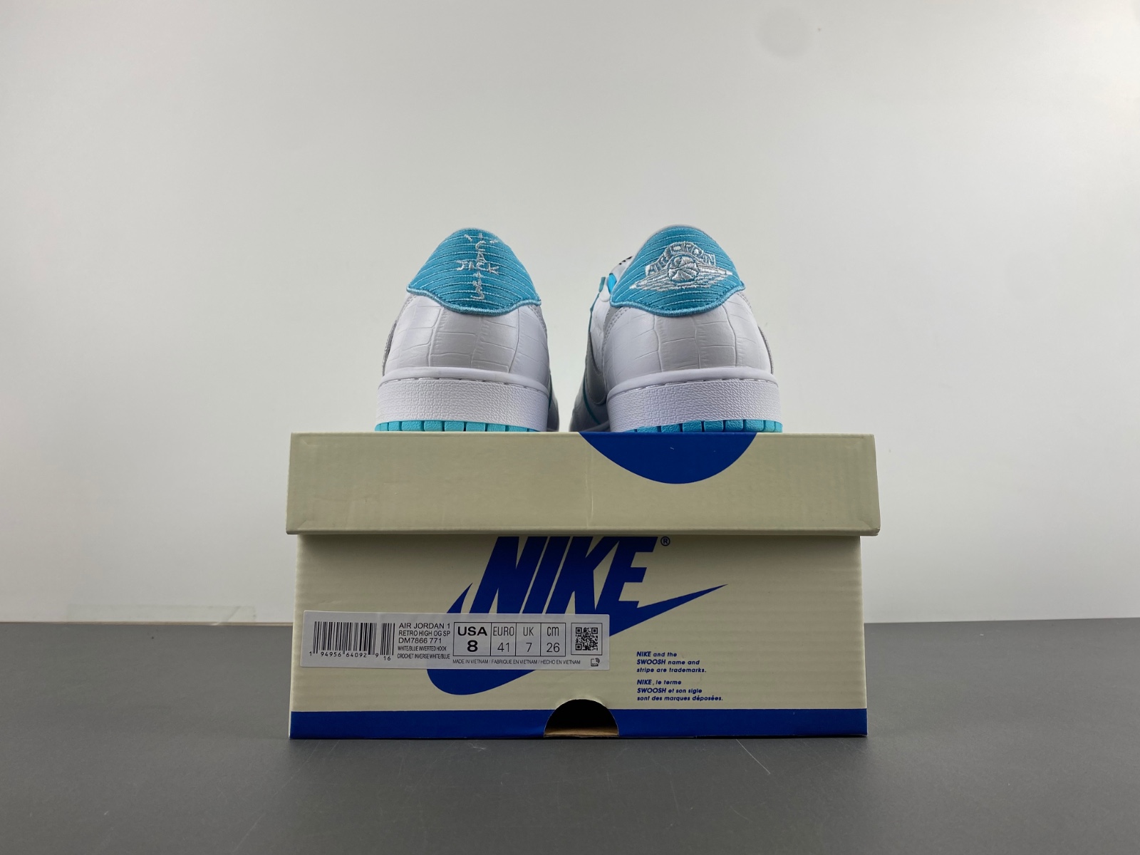 Travis Scott x Air Jordan 1 Low DM7866-771