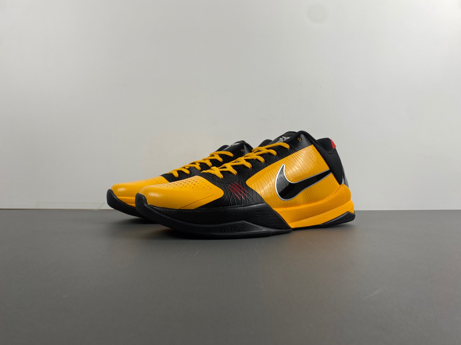 Nike Kobe 5 Protro “Bruce Lee CD4991-700