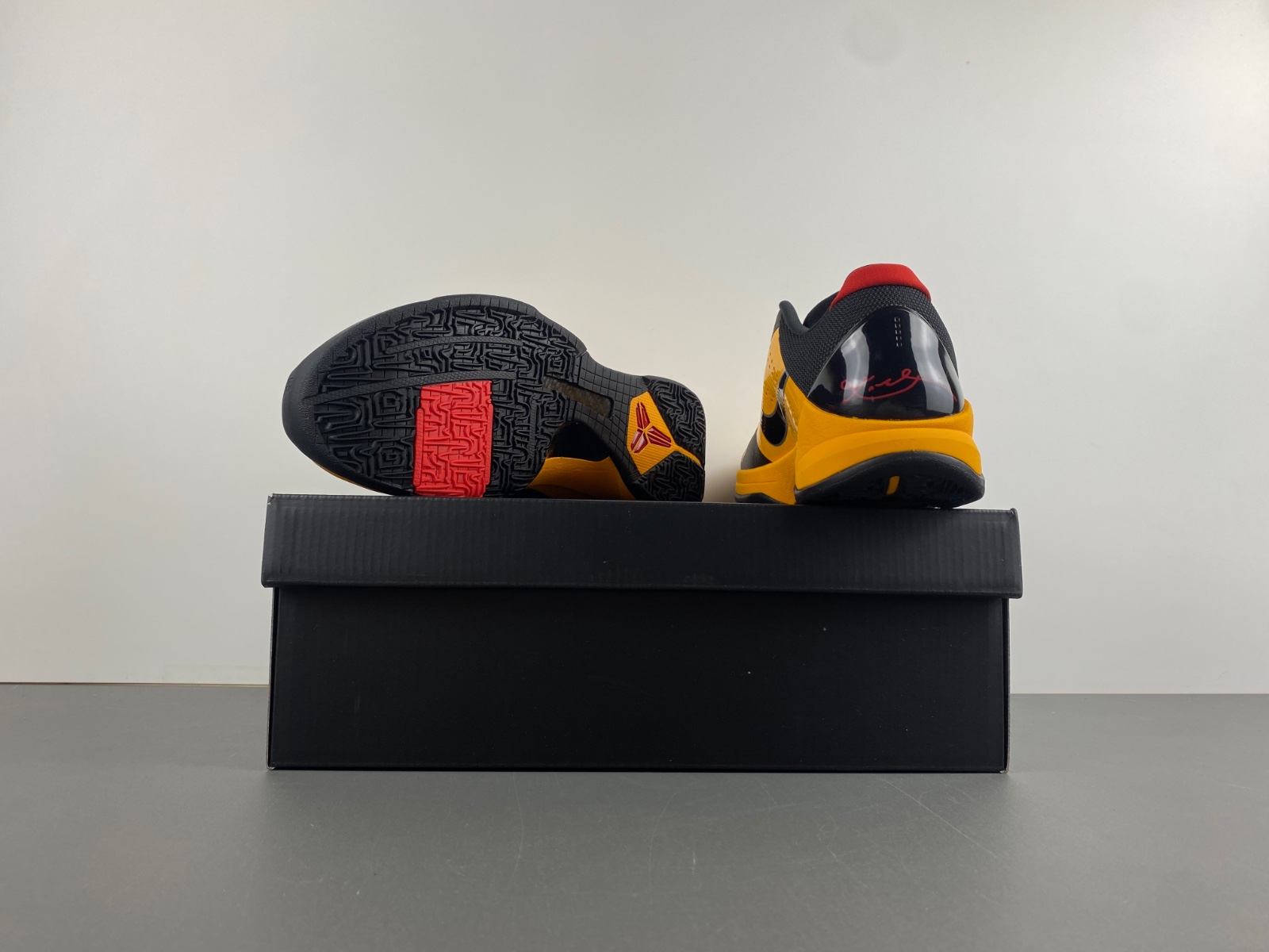 Nike Kobe 5 Protro “Bruce Lee CD4991-700